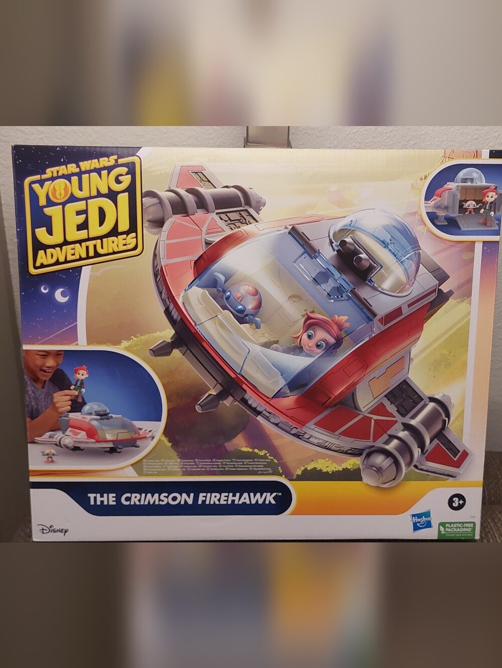 Hasbro Star Wars Young Jedi Adventures Crimson Firehawk Red and White Playset